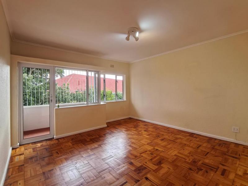 2 Bedroom Property for Sale in Vredehoek Western Cape